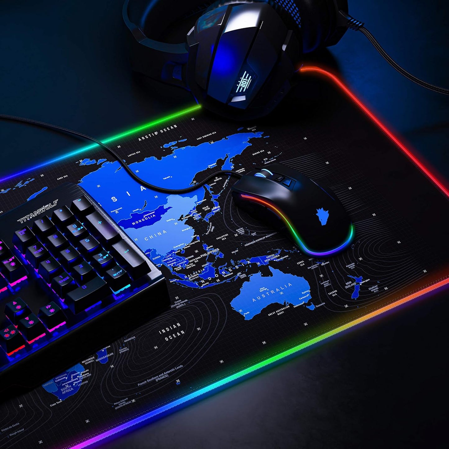Titanwolf - Alfombrilla De Ratón RGB Para Videojuegos, 800 X 300 Mm, XXL, LED Multicolor, 7 Colores LED Y 4 Modos De Efecto, Para Precisión Y Velocidad, Base De Goma, Lavable, Mapa Del Mundo Azul